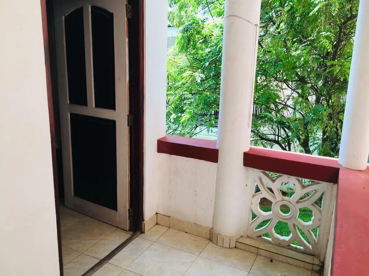 White House Apartamento Negombo