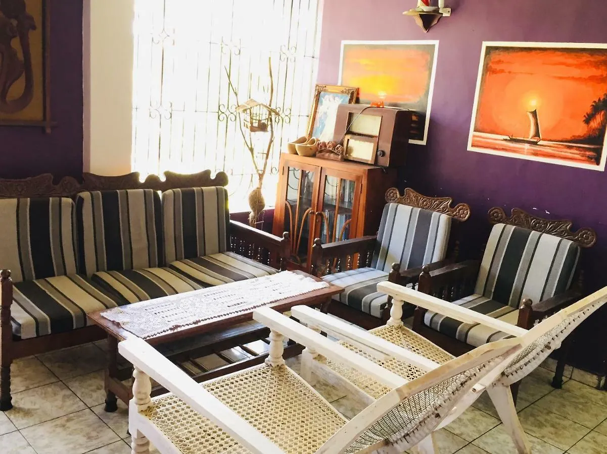 Homestay White House Apartment Negombo