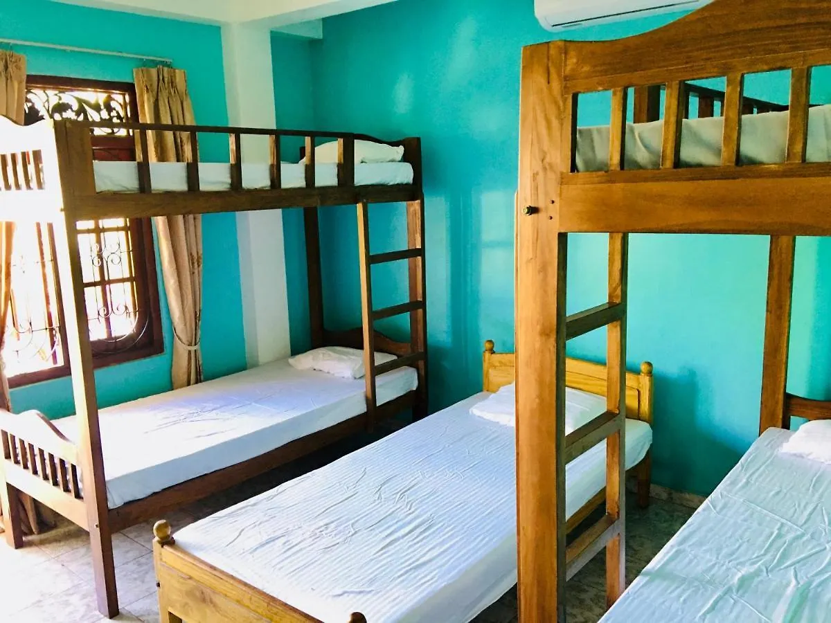White House Apartment Negombo