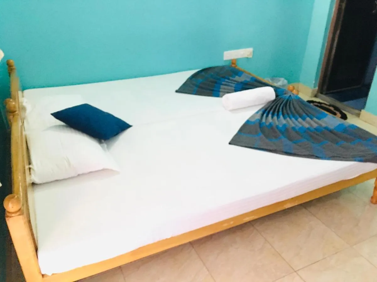 White House Apartment Negombo Homestay